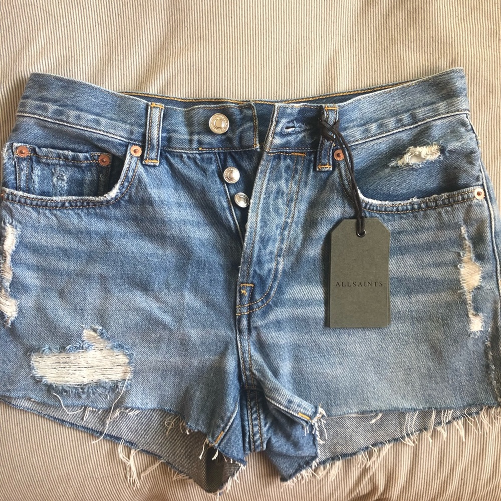 Mai destroyed shorts NWT